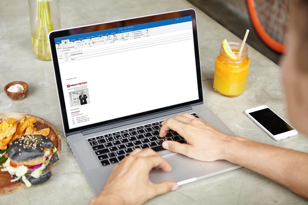 Kommunikation durch eine E-Mail Signatur